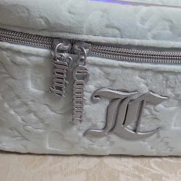 Juicy Couture 2pc Vanity Case with Holographic Accents NWT - Picture 6 of 10